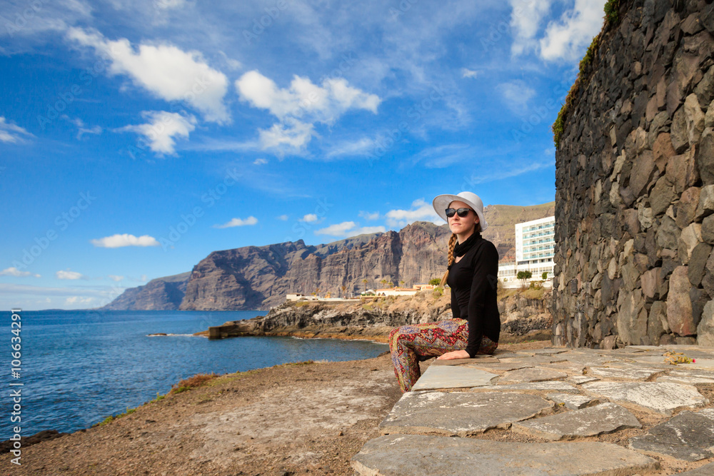 Young woman in Los Gigantes