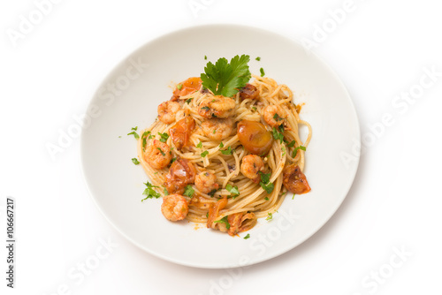 Spaghetti pomodoro e gamberi, cucina mediterranea