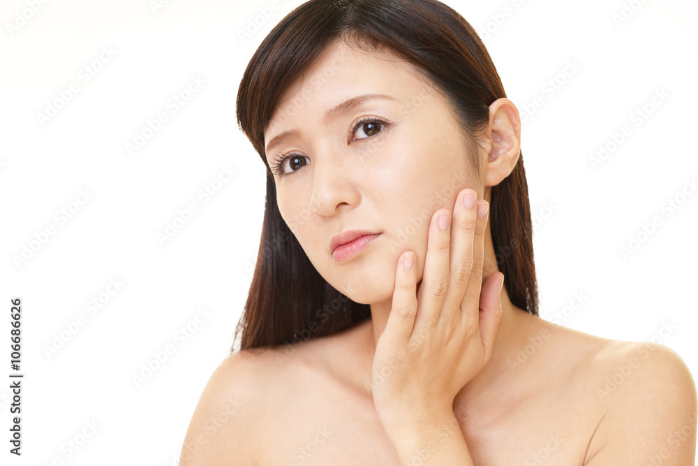 疲れた表情の女性 疲れた表情の女性