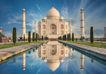 Gordijnen Azië Taj Mahal in Agra India  © jura_taranik