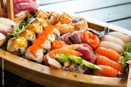 Quadro su tela sushi set at restaurant