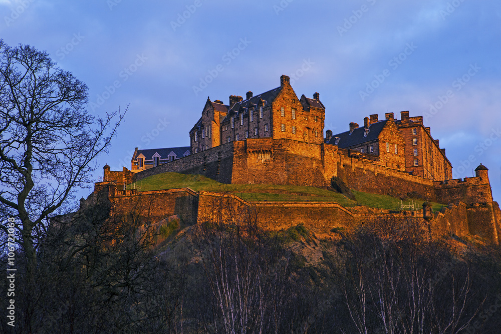 Fototapeta premium Edinburgh Castle in Scotland