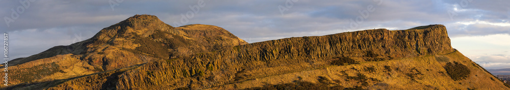 Fototapeta premium Holyrood Park in Edinburgh, Scotland.
