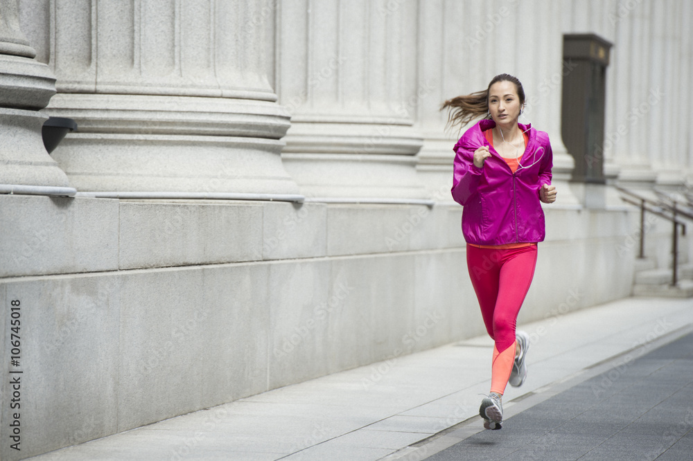 Women are running for the sake of health Women are running for the sake of health