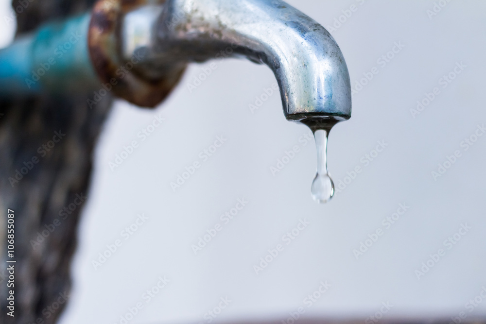 Dripping faucet. In water d'times of crisis it is important to s Dripping faucet. In water d'times of crisis it is important to s