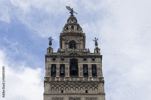 Cuerpo superior de la Giralda de Sevilla photo