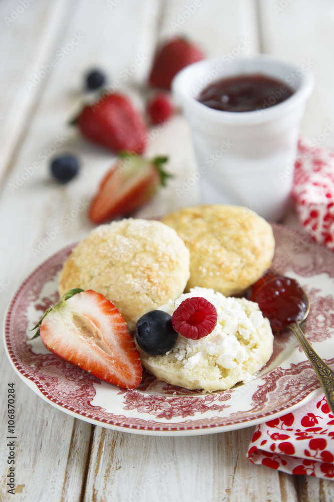 Buttermilk scones with jam Buttermilk scones with jam