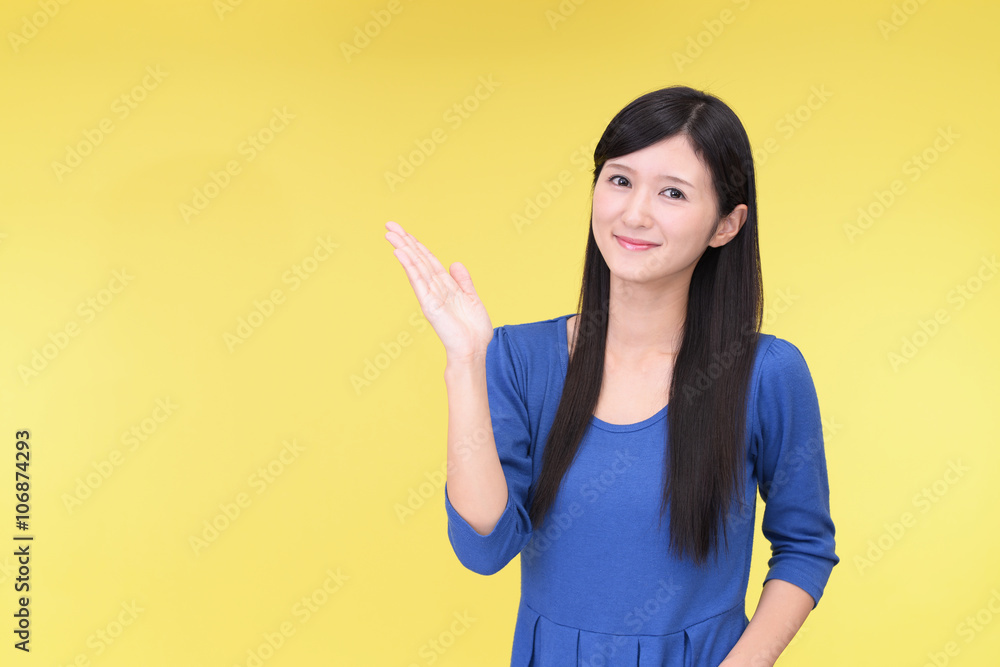 案内する女性 案内する女性