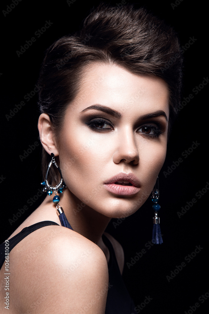 Beauty Fashion Model Girl with short hair. Brunette Model Portrait. Short  haircut. Sexy Woman Makeup and Accessories. Isolated on black. Hair cut.  Earrings Stock Photo | Adobe Stock