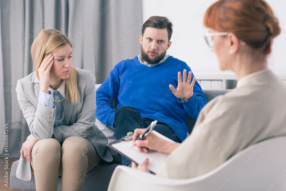 Fototapeta premium Talking about marriage problem