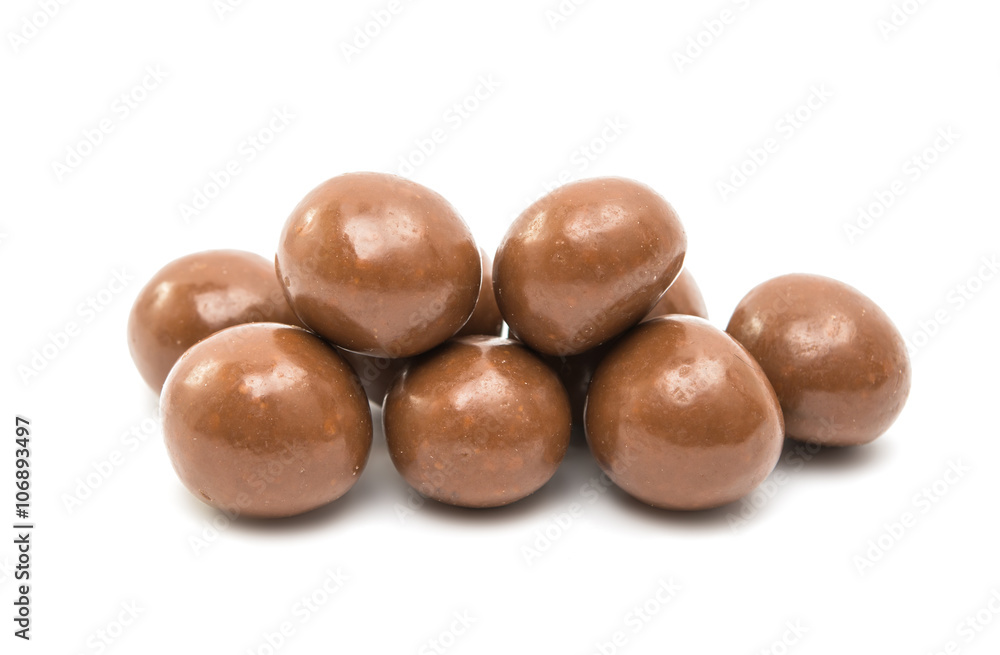 Dark brown dragee Dark brown dragee
