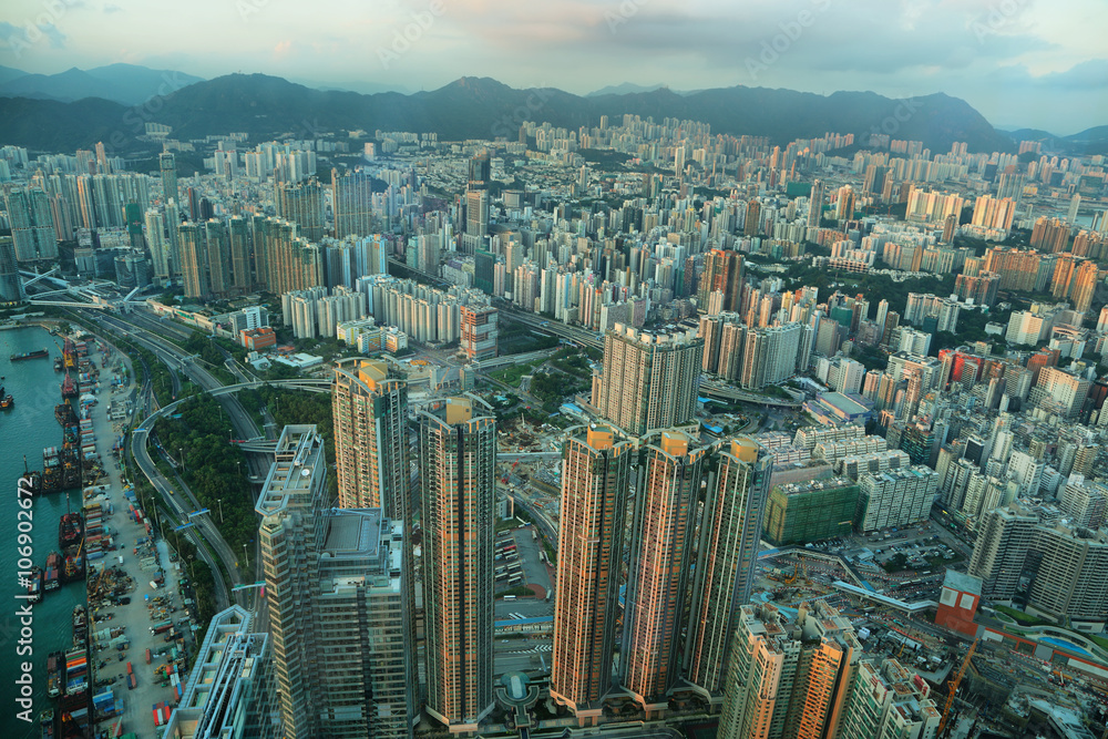 Fototapeta premium View of Skyscrapers in Hong Kong island
