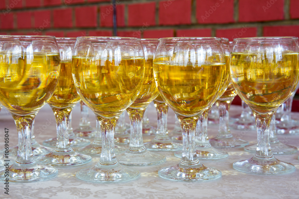Row of wine glasses Row of wine glasses