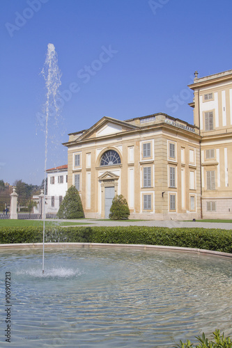 villa reale palazzo reale a monza lombardia italia da visitare per turismo italy
