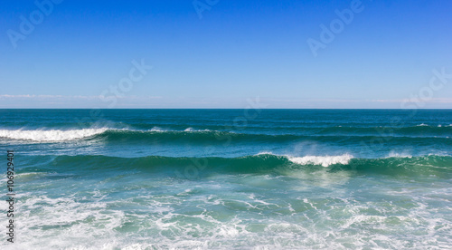 Fototapeta Naklejka Na Ścianę i Meble -  Mar com ondas.
