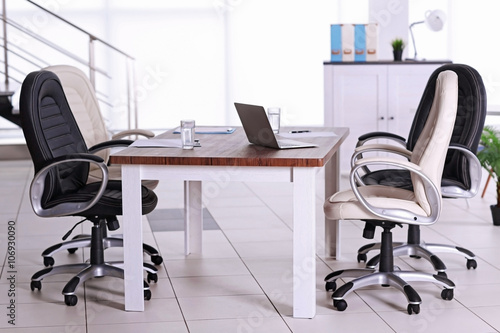 Modern office. Furniture se...