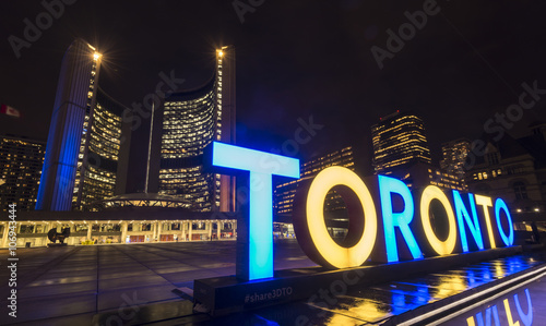 Toronto City hall photo
