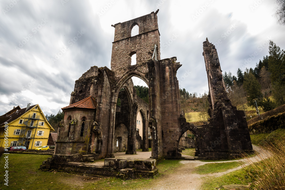 Fototapeta premium Klosterruine und Wasserfälle Allerheiligen Black Forest Schwarzwald