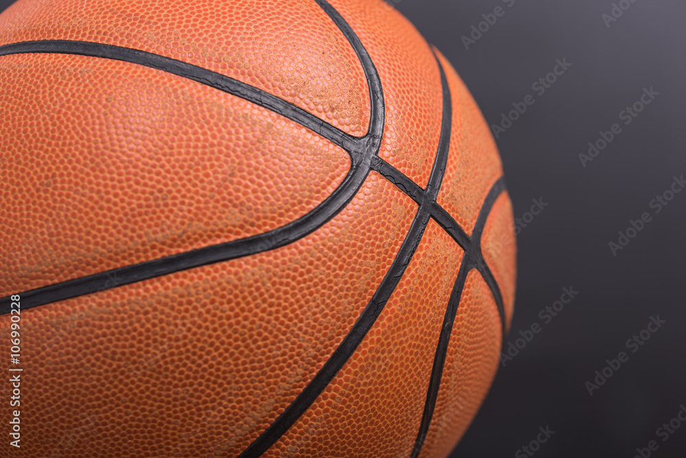 Obraz premium Closeup old basketball basket ball