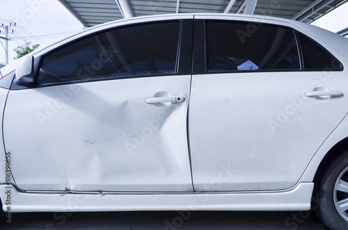 Canvas Print White Car Body Get Damage on the door