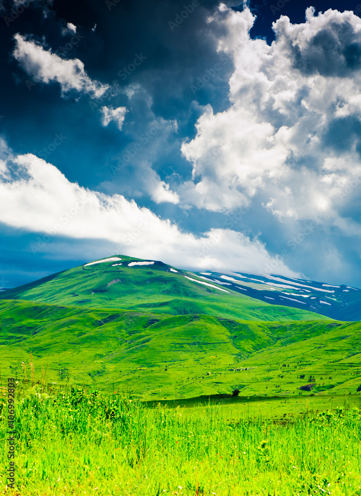 Obraz premium Beautiful landscape of Armenia, before the rain
