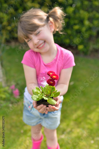 planter des fleurs © Image'in