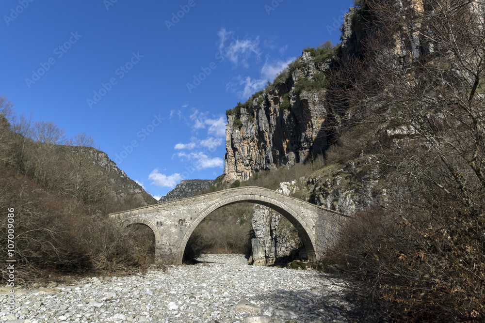 Bridge of Misios, Vikos gorge and Pindus Mountains, Zagori, Epirus, Greece