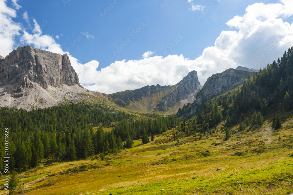 Fototapeta premium Along the Great Dolomite Road in Italian Alps