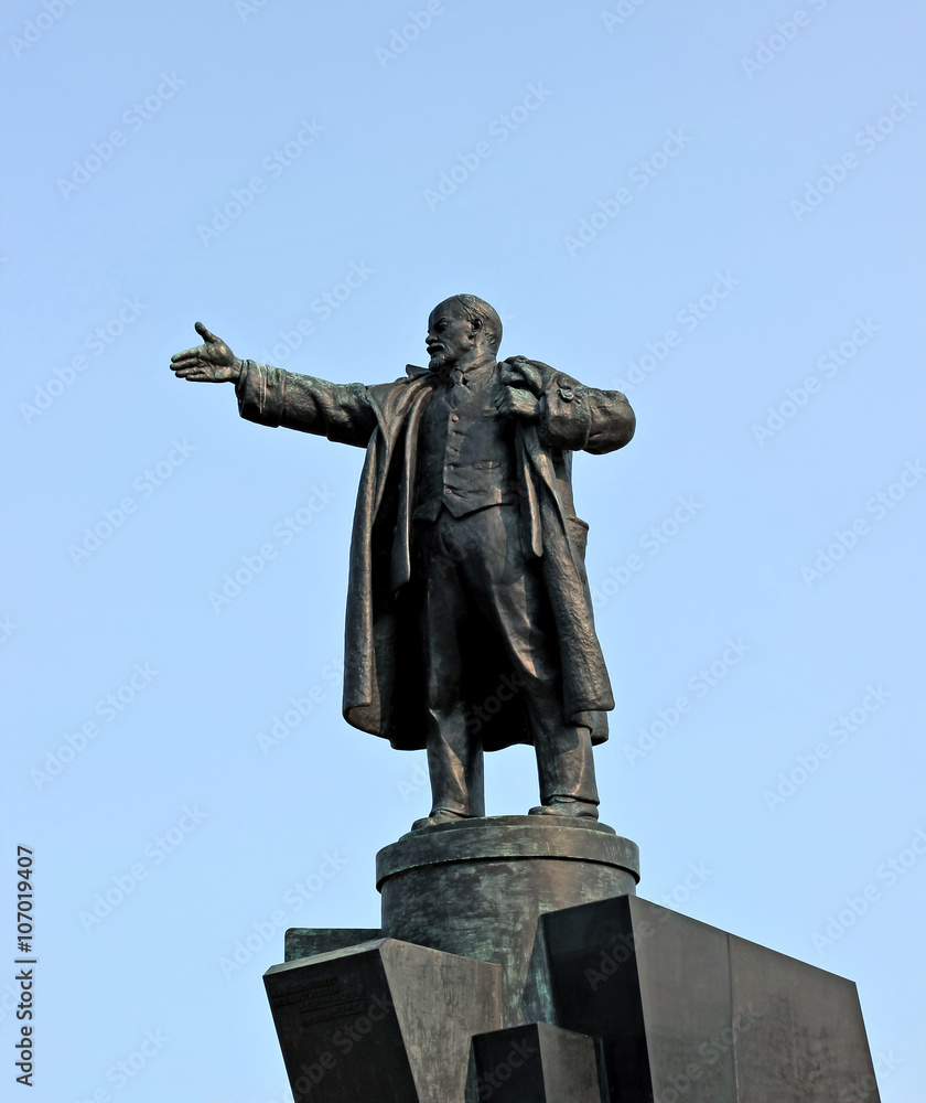 Fototapeta premium The monument to Vladimir Lenin near the Finland Station in St. Petersburg