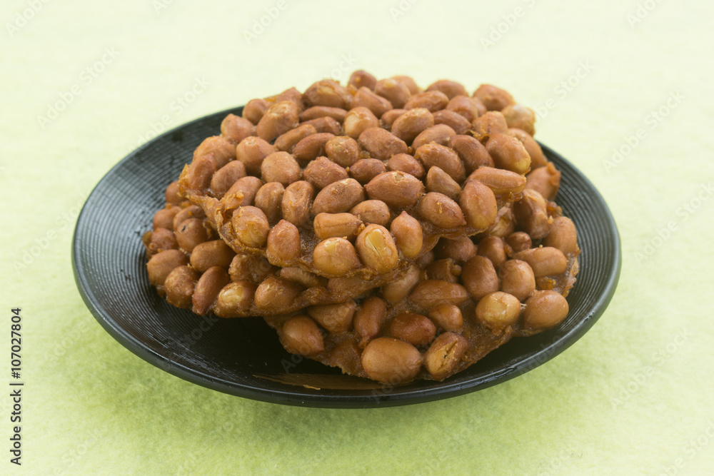 Sweet deep fried peanut cookie Sweet deep fried peanut cookie