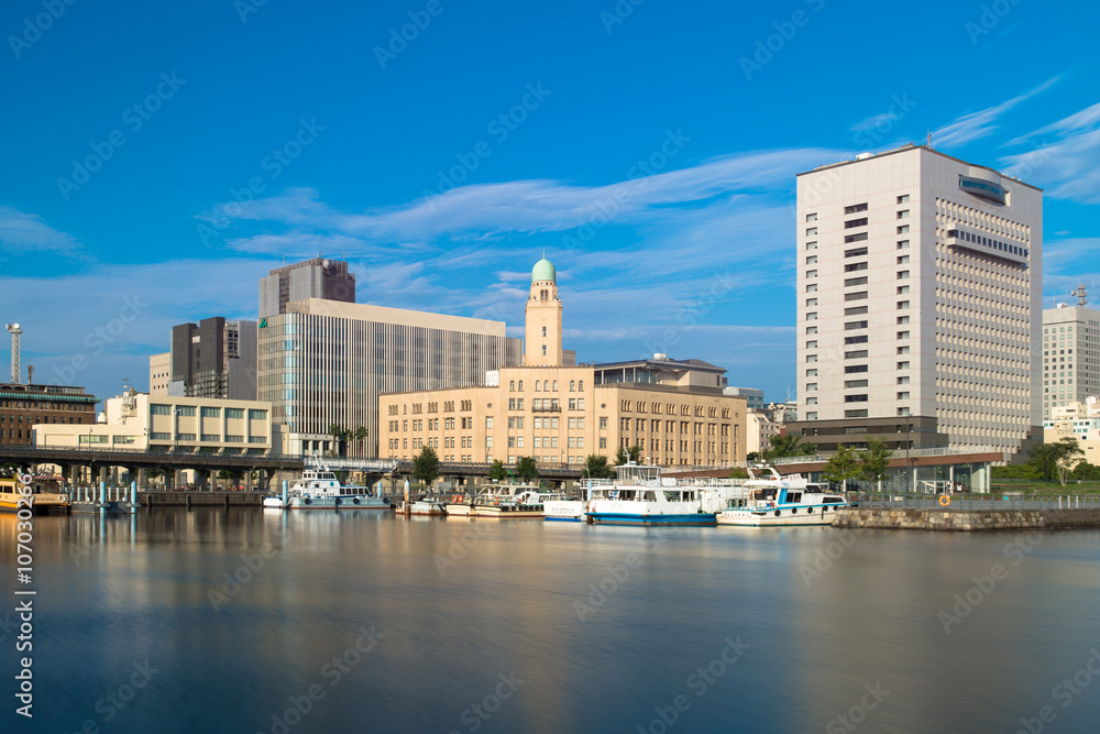 Obraz premium 横浜市の朝の爽やかな景色 