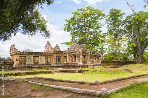 Wallpaper Mural Prasat Muang tham, Prasat Hin Muang Tam (Thai name), The stone castle Muang Tam at buriram province thailand. Torontodigital.ca
