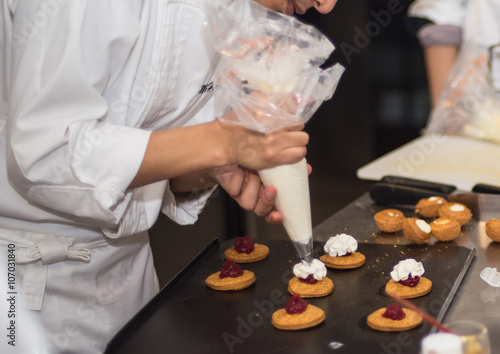 making cake's with cream