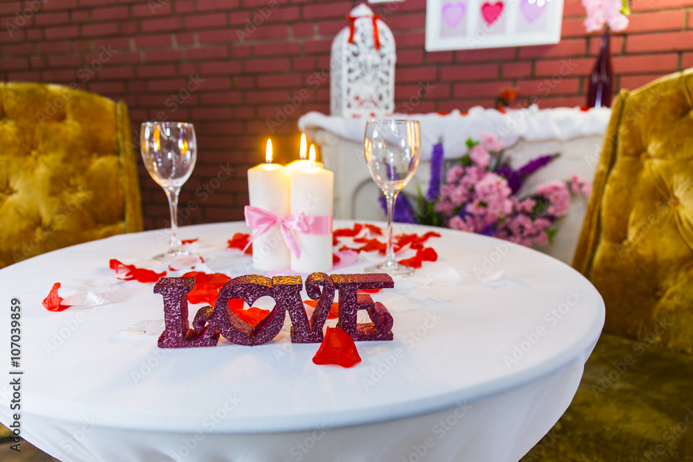 Romantic zone with round table Romantic zone with round table
