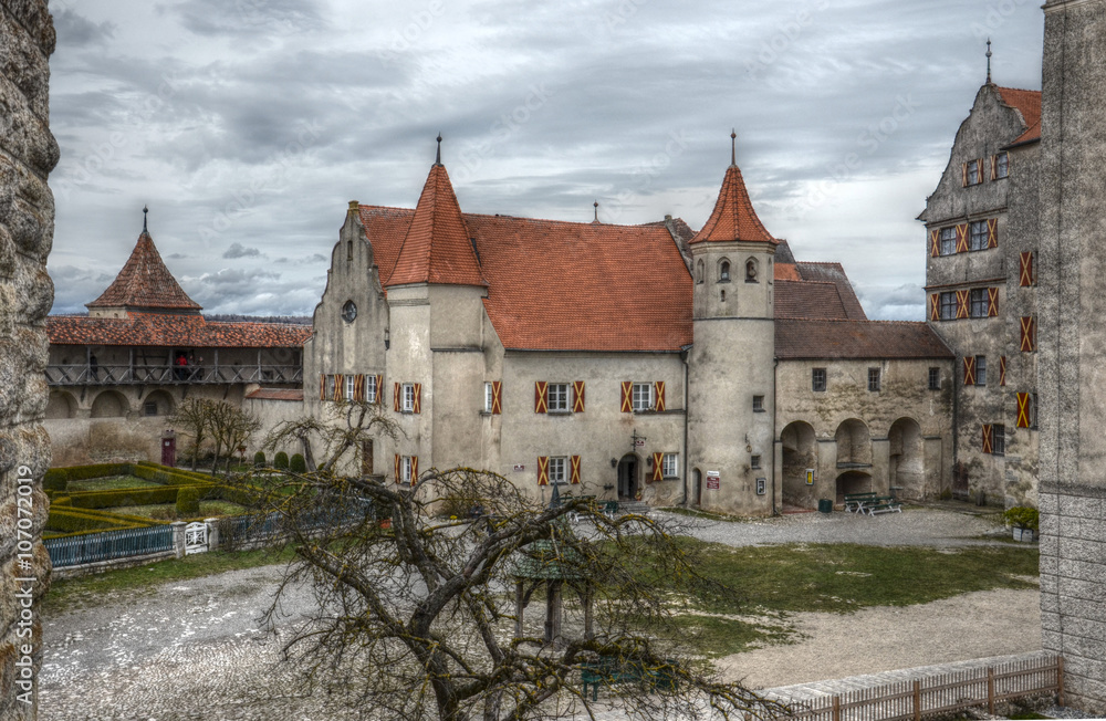 Burg Harburg Innenhof (HDR)