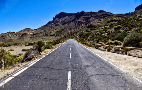 lunga strada fra deserto e monti