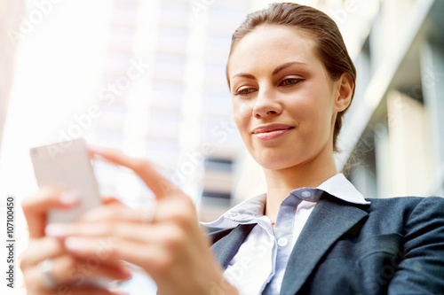 Portrait of business woman smiling outdoor Free Download Portrait of business woman smiling outdoor - GFXLoad