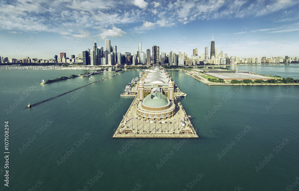 Naklejka premium Chicago Skyline widok z lotu ptaka z Navy Pier