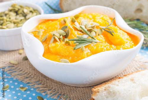 Roasted pumpkin with seeds