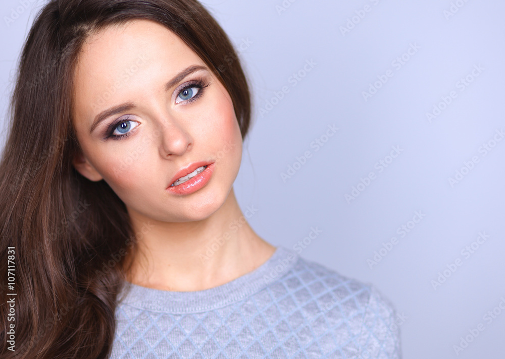 Portrait of an attractive fashionable young brunette woman Portrait of an attractive fashionable young brunette woman