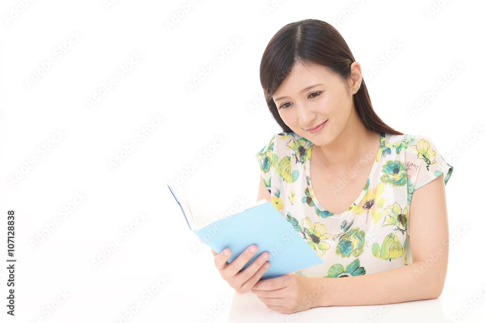 本を読む女性 本を読む女性