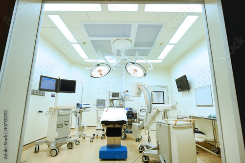Fototapeta Naklejka Na Ścianę i Meble -  equipment and medical devices in modern operating room