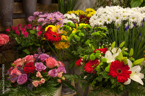 Fototapeta Naklejka Na Ścianę i Meble -  flowers and bouquets on a flower shop