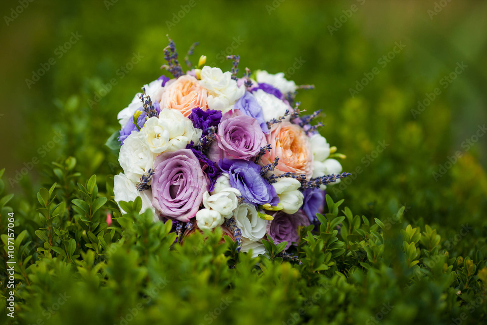 fabulous glamorous gorgeous beautiful bouquet of white and purpl fabulous glamorous gorgeous beautiful bouquet of white and purpl