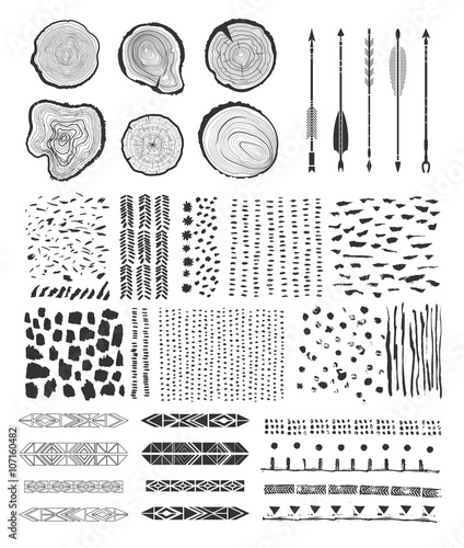Set with tree-rings, arrows and textures made with ink