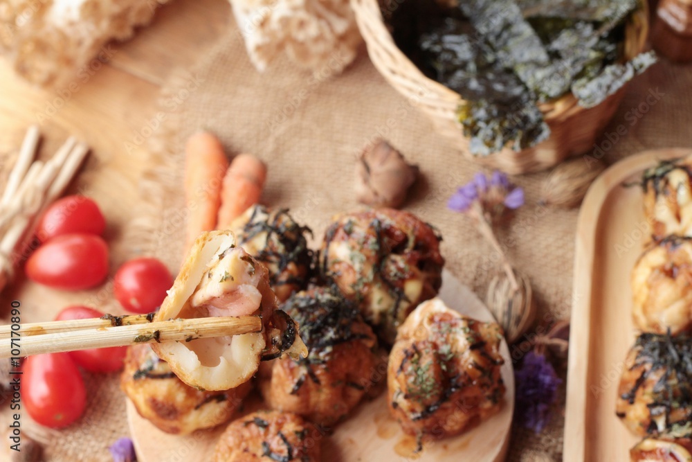 Fototapeta premium Takoyaki fried balls with sauce ,tradinition japanese food.