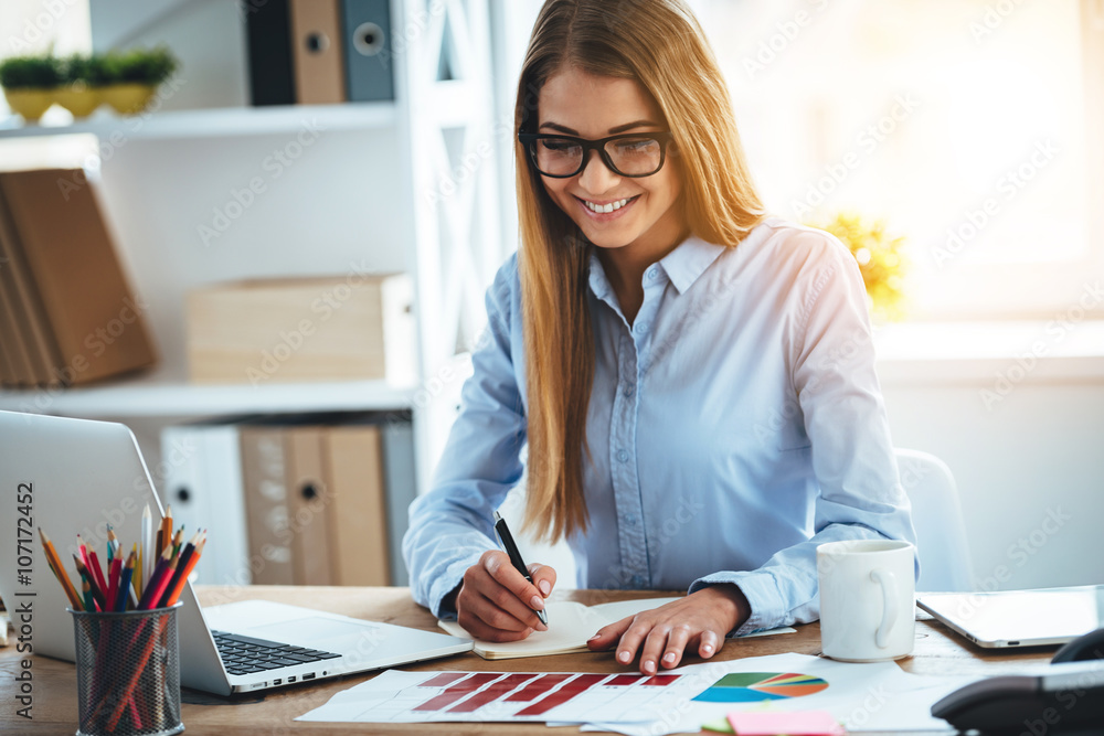 Expert in her business. Stock-Foto | Adobe Stock