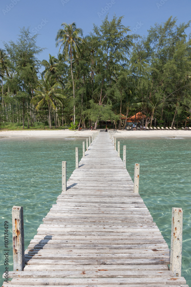 jetty walkway connecting to the Beach jetty walkway connecting to the Beach