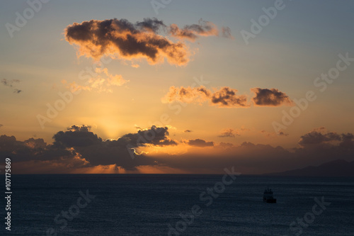 Sonnenaufgang auf Santorin, Griechenland © U. Gernhoefer