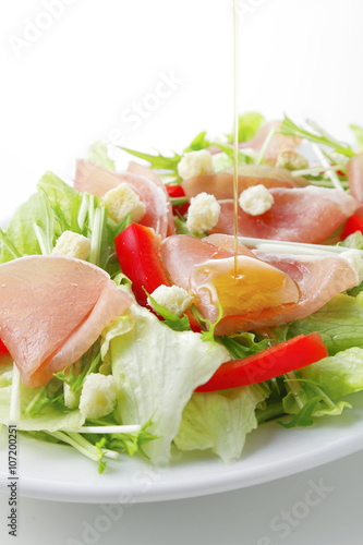 生ハムのサラダ Uncured ham on fresh salad